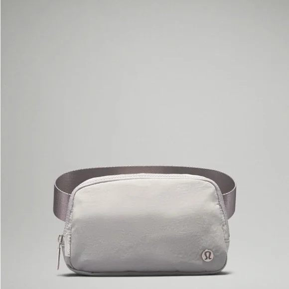 lululemon athletica Lululemon Everywhere Bag Silver Drop - Picture 1 of 10